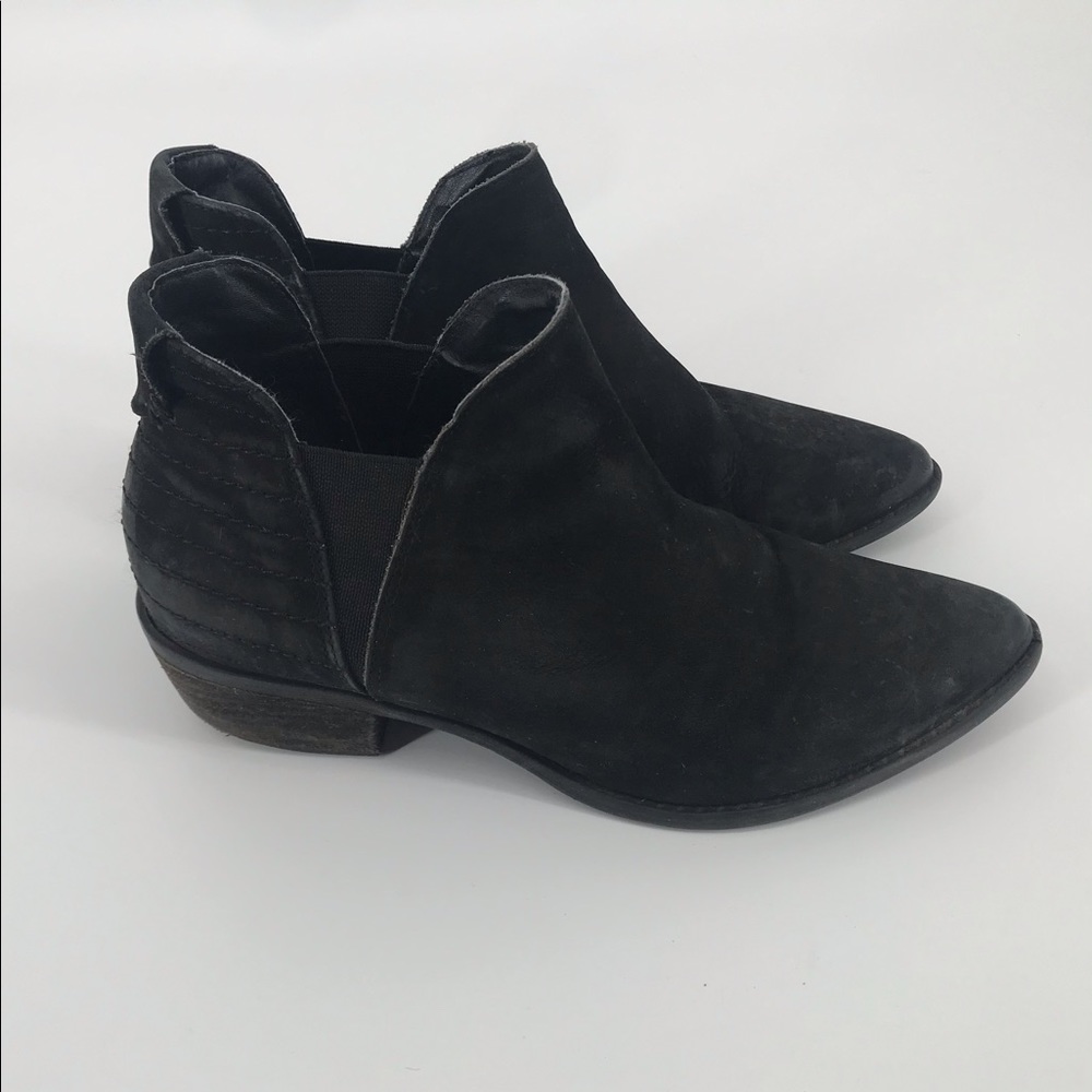 Steve Madden Ayce black suede ankle boot